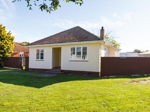 10 Mansford Place, West End