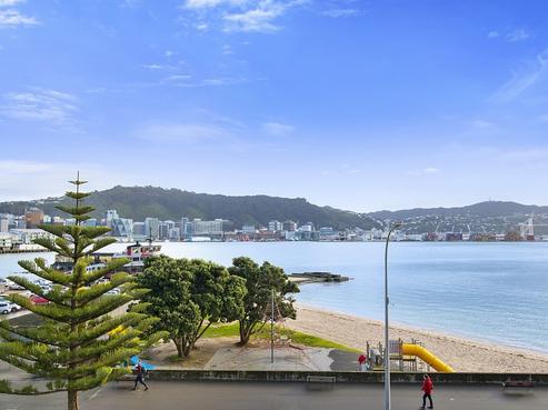 4/166 Oriental Parade, Oriental Bay