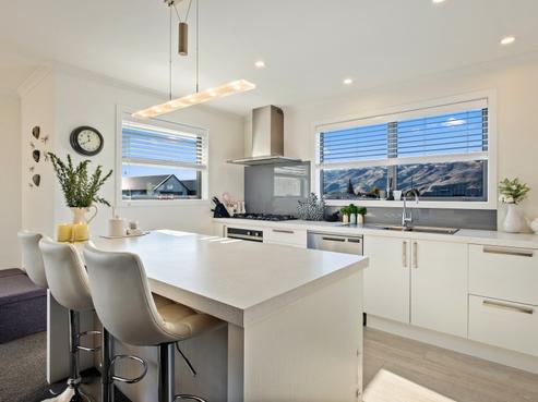 35 Olds Crescent, Cromwell