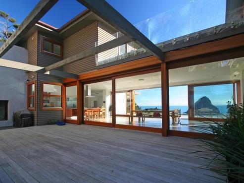 27 Glenesk Road, Piha