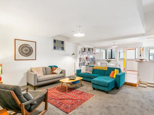 241/21 Left Bank, Te Aro