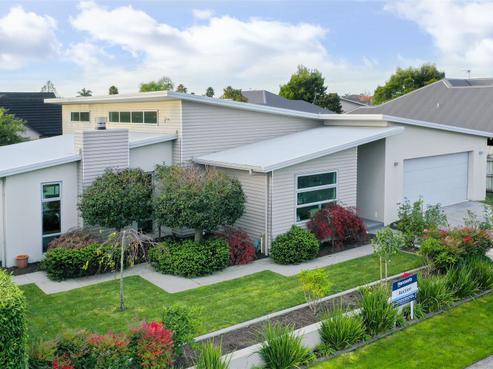 47 Palliser Drive, Huntington