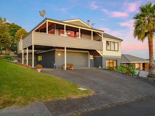 36 Pigeon Mountain Road, Half Moon Bay