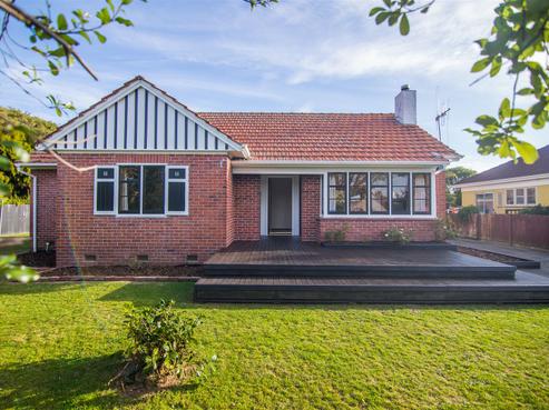 176 Cook Street, West End