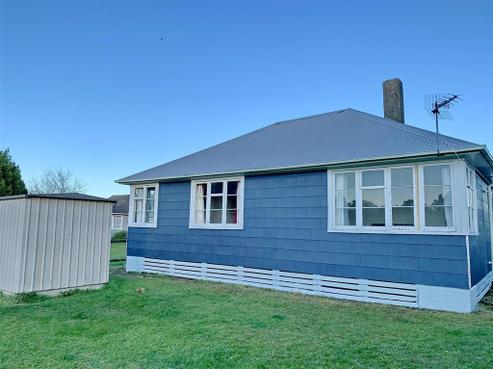 8 Ajax Street, Stratford