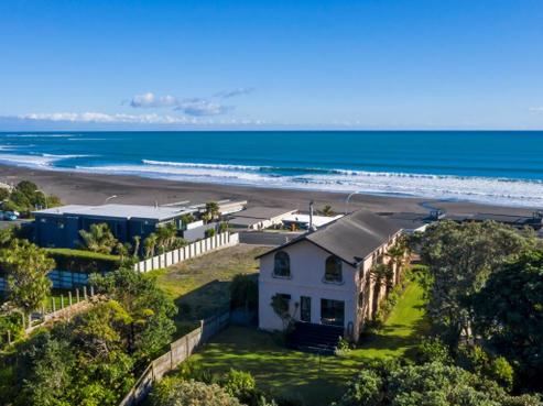 10 Messenger Terrace, Oakura