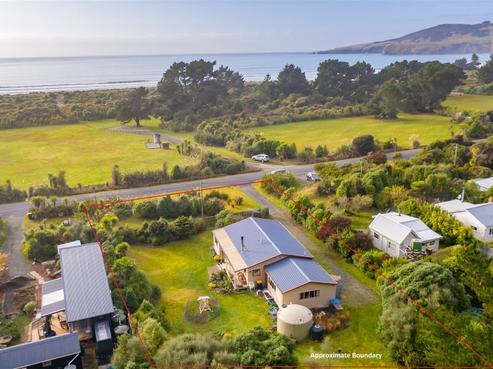 12 Beach Road, Purakaunui