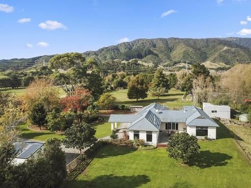 6 Terrace Road, Waikanae