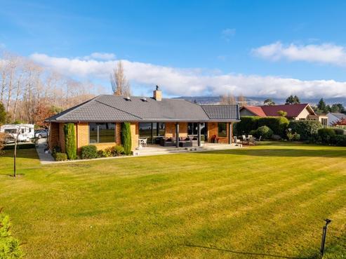 2 Bell Avenue, Cromwell