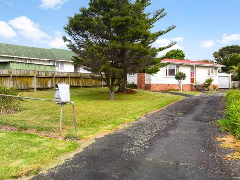13 Neil Avenue, Te Atatu Peninsula