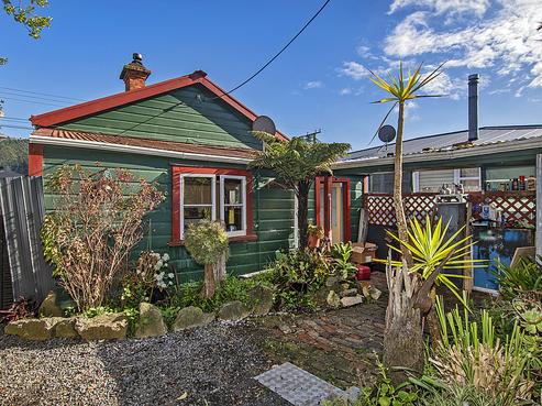 21 George Street, Hikurangi