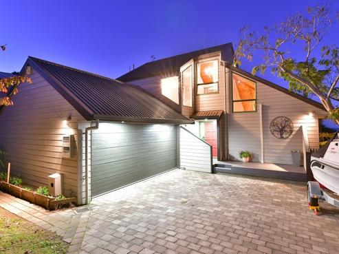 18 Whale Cove, Stanmore Bay