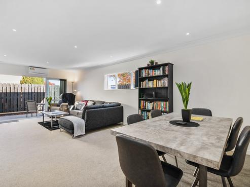 8A Eason Street, Victoria