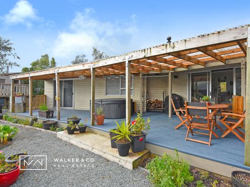 7 Radiata Grove, Brown Owl