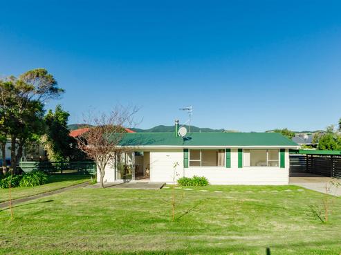 12 Goldsborough Avenue, Raumati Beach