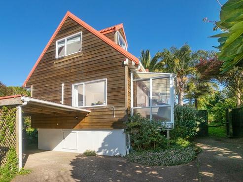 2/42 Kiwi Road, Point Chevalier