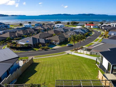 6 Schooner Avenue, Snells Beach