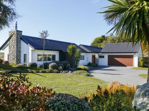 9 Highland Drive, Acacia Bay