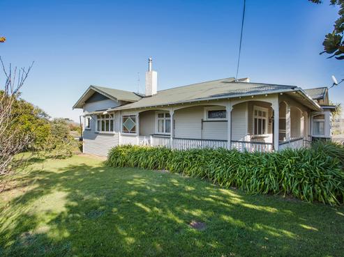 2124 State Highway 16, Helensville