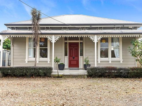 15 Champion Street, Edgeware