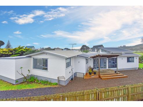 14 Cordyline Road, Port Waikato