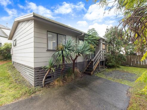 3 Thalia Place, Totara Vale