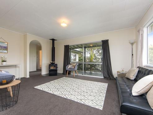 28 Meadowood Drive, Unsworth Heights