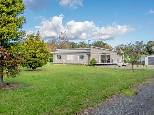 37A Waikawa Beach Road, Manakau