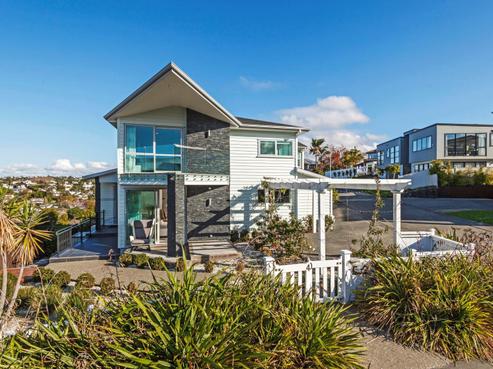 40 Caldera Drive, Long Bay