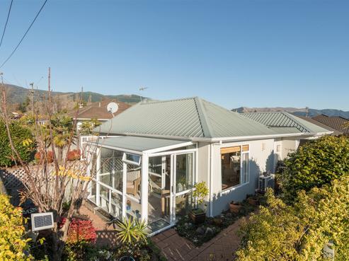 2A Pateke Street, Stoke