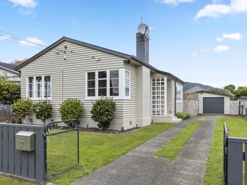 42 Lincoln Avenue, Epuni