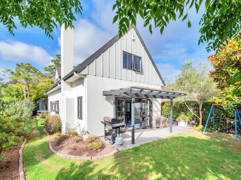11 Amberly Rise, Helensville