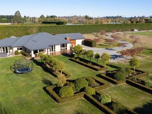 1604 Clintons Road, Darfield