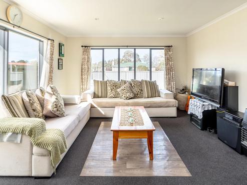 11 Farrier Grove, Featherston