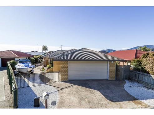 24 Coleridge Place, Stoke