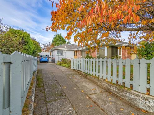 57 Adamson Crescent, Glengarry