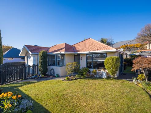73 Golf Road, Tahunanui