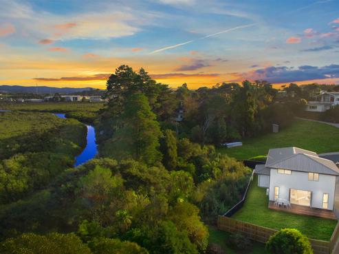 122D Matipo Road, Te Atatu Peninsula