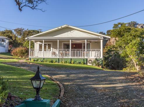 35 Grand View Road, Leigh