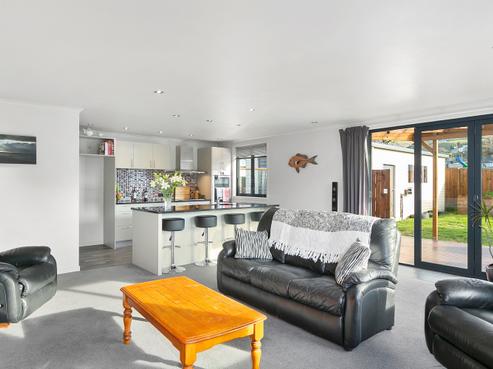 6 Freyberg Avenue, Sawyers Bay