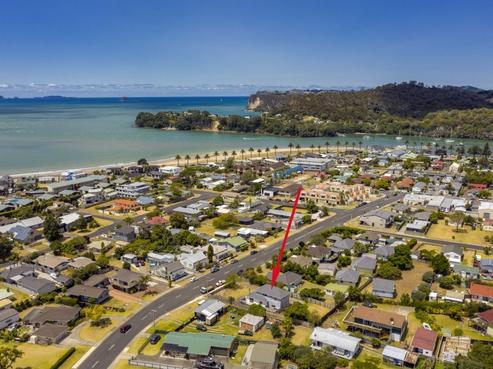 16 Hannan Road, Whitianga