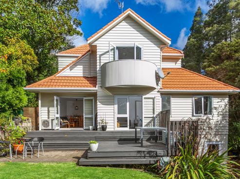 31 West Lynn Road, Titirangi