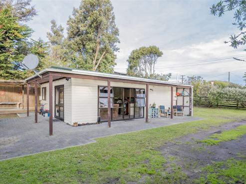 34 Manuka Street, Otaki Beach