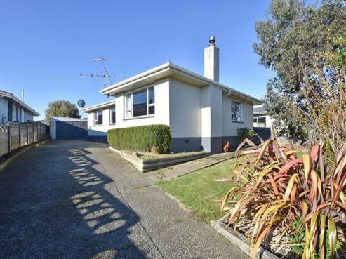 32 Kinmont Crescent, Newfield