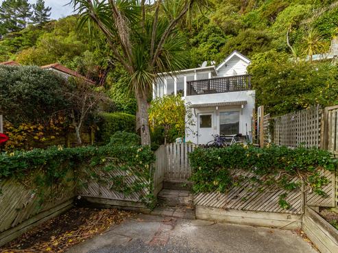327 Muritai Road, Eastbourne