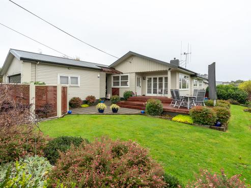 20 Houchens Road, Glenview