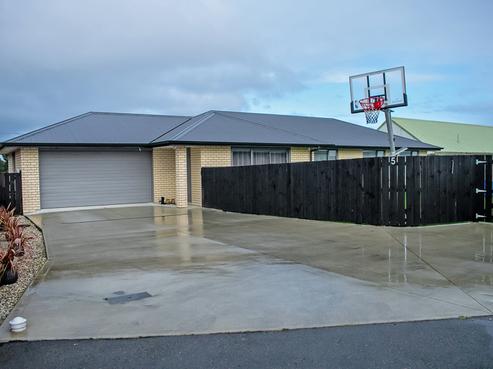 5 Checketts Place, Kingswell