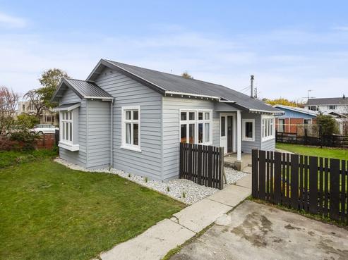 102 Windsor Street, Windsor