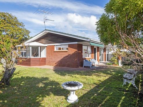 2/3 Jern Place, Eastern Beach
