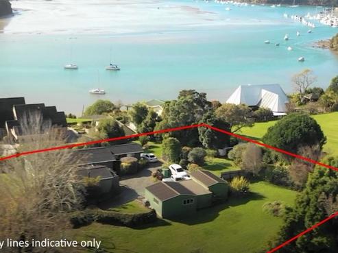 1124 Sandspit Road, Sandspit
